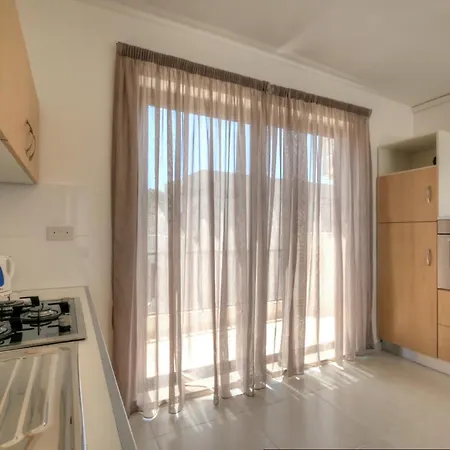 Tunnara Penthouse * Is-Sellum