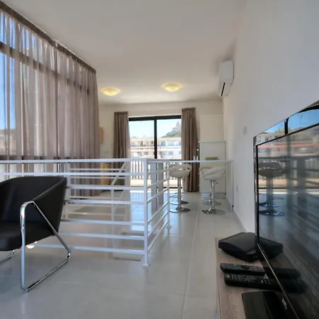 Tunnara Penthouse *