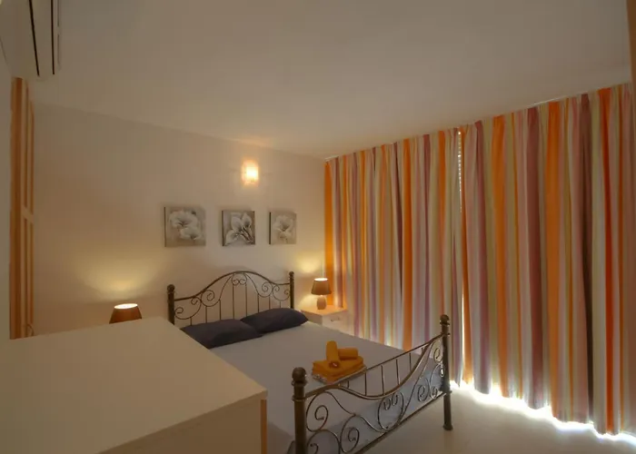 Tunnara Penthouse By The Is-Sellum